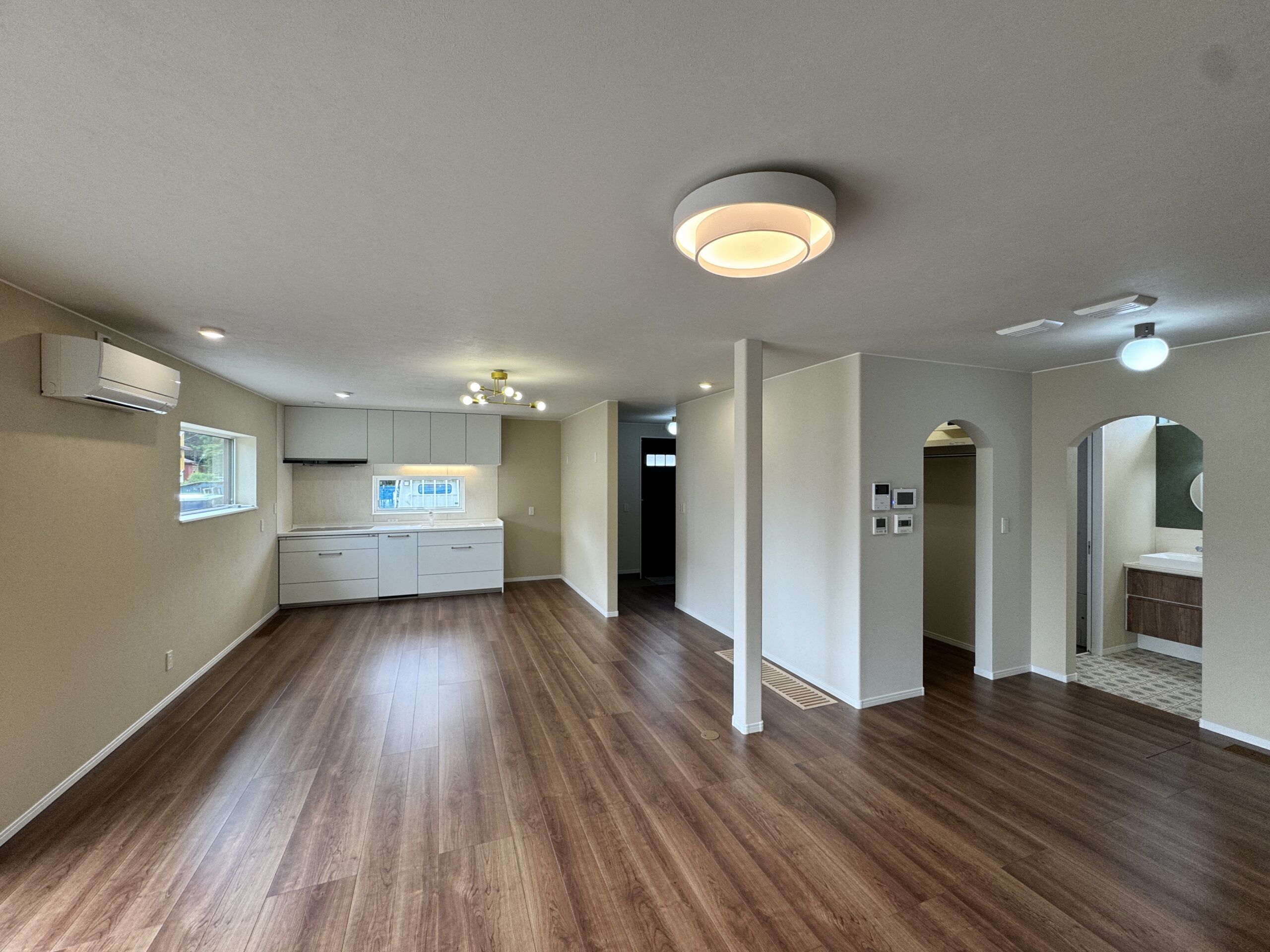 家族団らんしながら自然と暮らすなぎの家スライダー画像