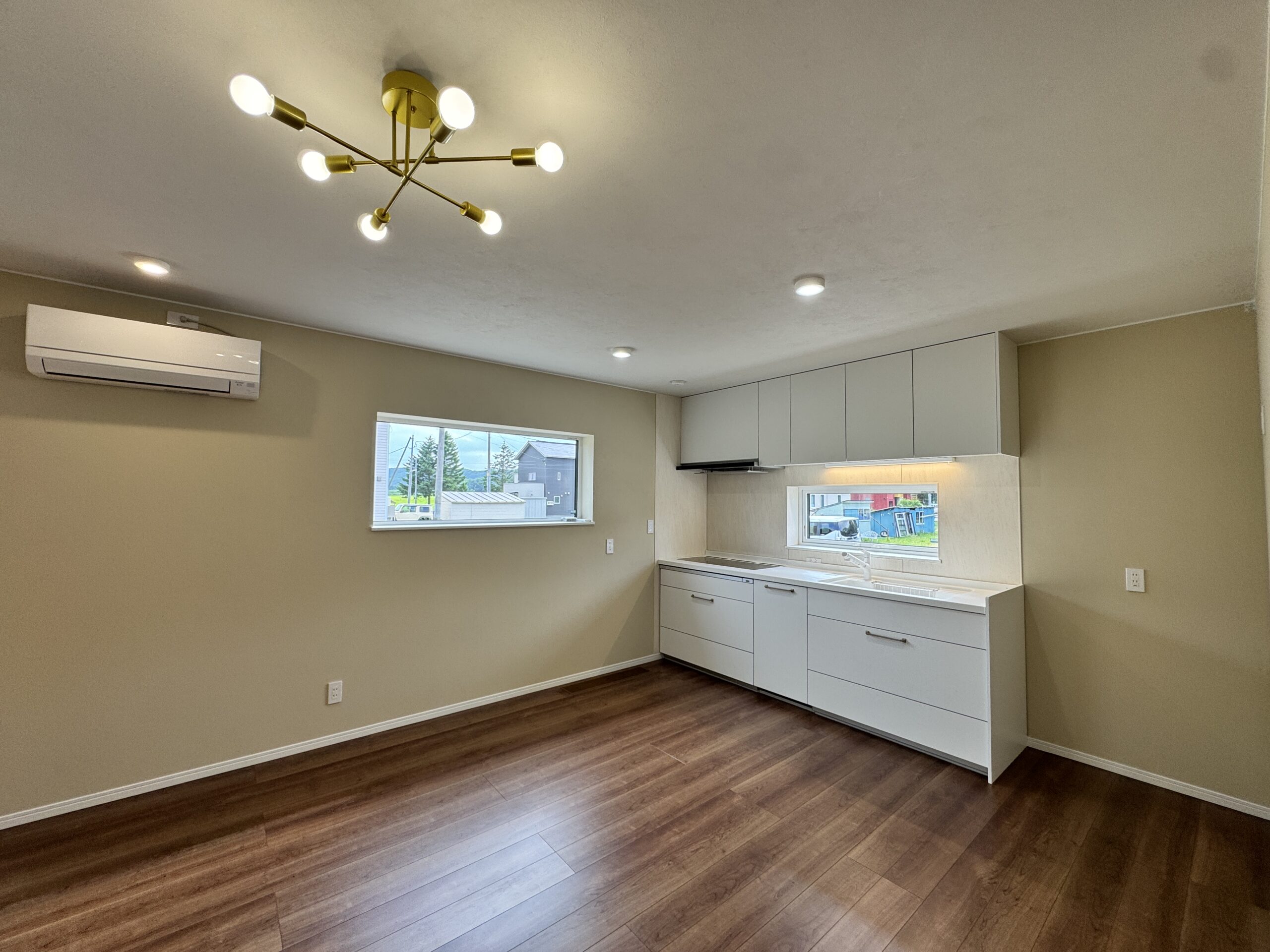 家族団らんしながら自然と暮らすなぎの家スライダー画像